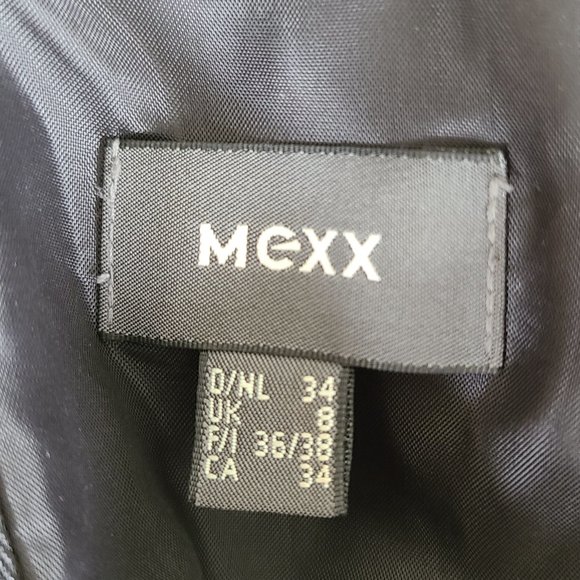 Dress - Picture 6 of 9